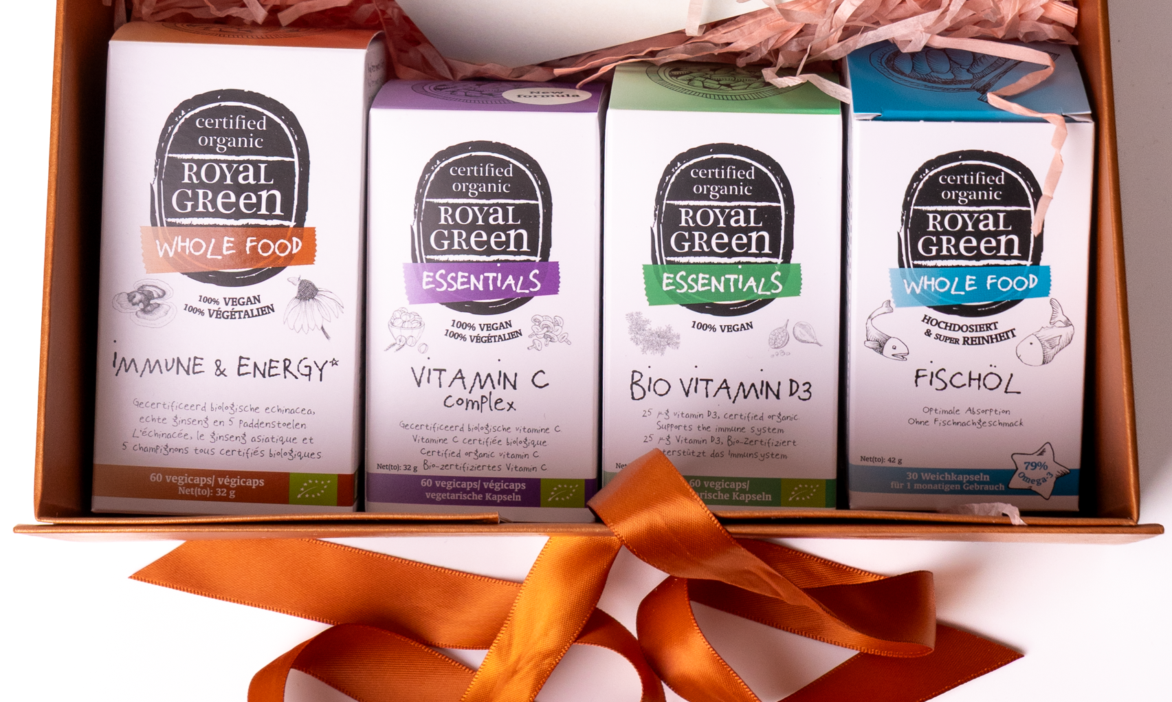 Zestaw naturalnych ekologicznych suplementów Royal Green wspierający holistycznie odporność i energię: ekologiczny kompleks Odporność i Energia, ekologiczna Witamina C kompleks Bio, Ekologiczna Witamina D3 Bio, czysty Olej Rybny Omega-3